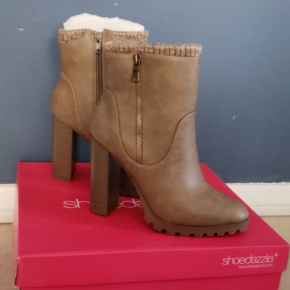 Shoes - Picture 4 of 6